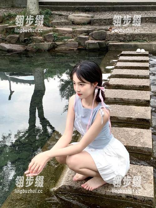 在51吃瓜app遥望国产黑料的奇妙旅程，真感觉一丝不安！