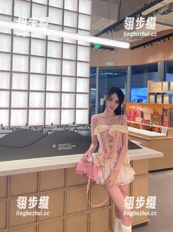 只需下载“58吃瓜”，你也能成为朋友圈的“八卦大咖”，压力山大。