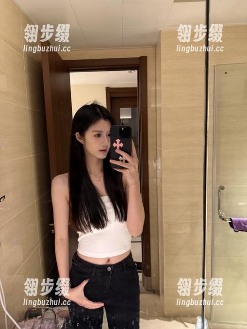 66吃瓜网 快来试试66吃瓜网的链接,里面的八卦比冰淇淋还要冰爽哦,夏天就是要这样!