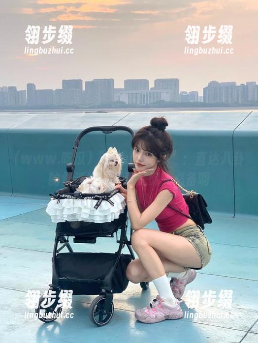 www.吃瓜 “www.吃瓜”:直达八卦的舒适地带,真是懒人必备啊
