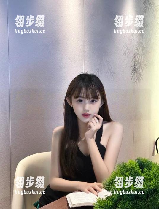 五一吃瓜 听说“五一吃瓜”官网今天又更新了,点进去总有新花样呢~