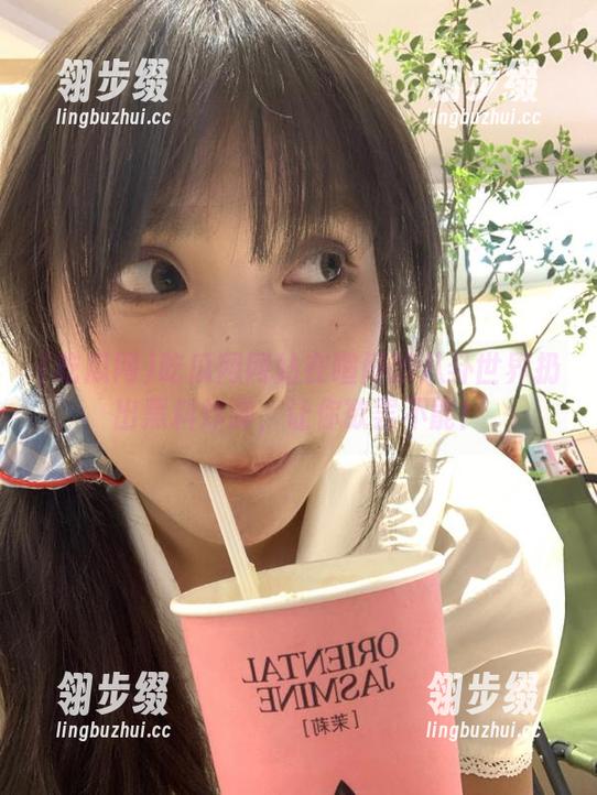 吃瓜网 吃瓜网网站在喧闹的八卦世界扔出黑料炸弹,让你欲罢不能!