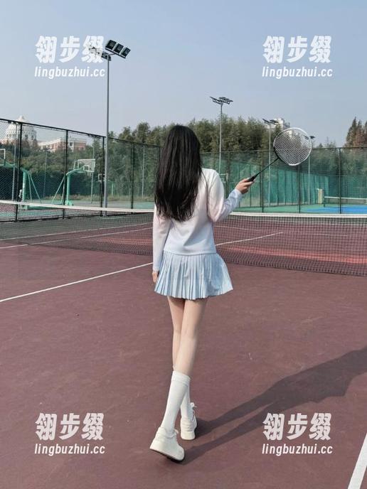 吃瓜网 吃瓜网最新出击,观看眼镜妹妹的无敌吃瓜表情包来袭!