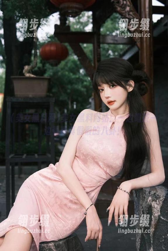 美女黑料网站：一边喝茶一边看真真假假的八卦！