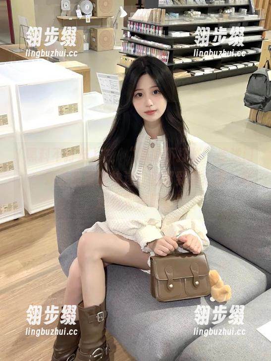 黑料不打烊 来,“黑料不打烊”传送门,一次正能量的快递,包邮到你心里,噢,还有零食惊喜!
