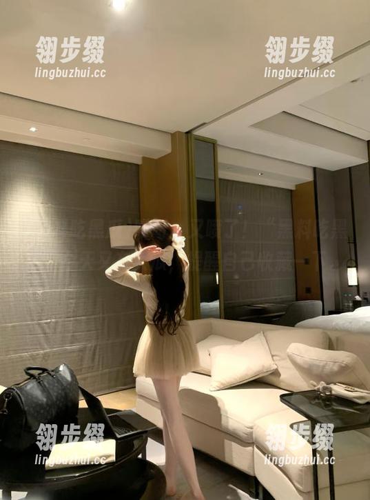 哎呀，又喷了！“黑料吃黑瓜”今天又有大瓜，提醒自己收藏一下。