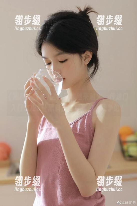 这视频咋越来越火，传送门入口2025让黑料正能量集体上线争论！
