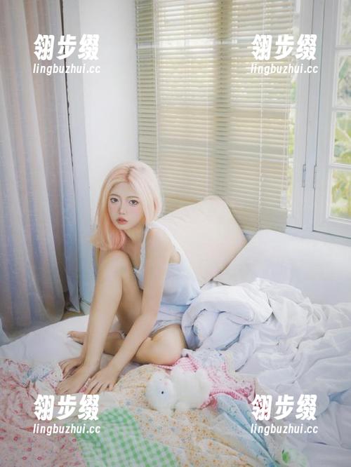 走在“黑料爆料网”，永不迷路，结果不小心被密密麻麻的绯闻包围了...