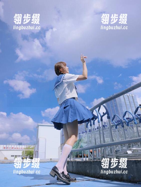 下载黑料社app，更有趣的八卦就等着你来翻牌！