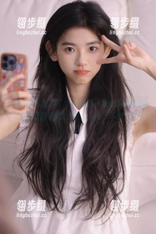 我下了个黑料网，居然和朋友聊八卦时显得特别talkative，下载太值了吧！