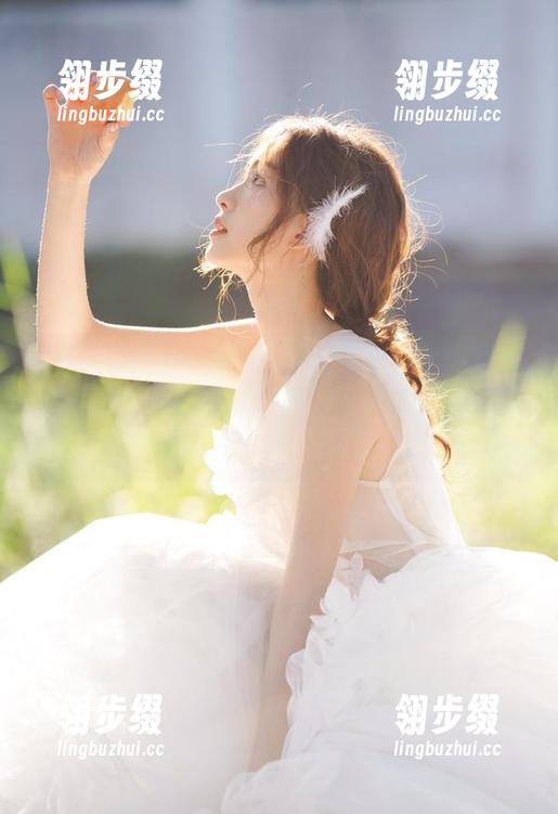 “黑料网络”首页女神写真更新了，你有没有觉得画风跟平常不太一样？